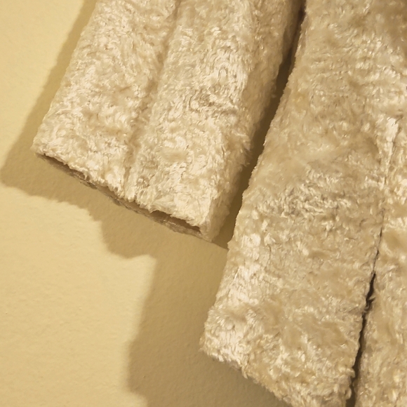 Jessica Cream Satin Lined Shrug - Picture 4 of 10